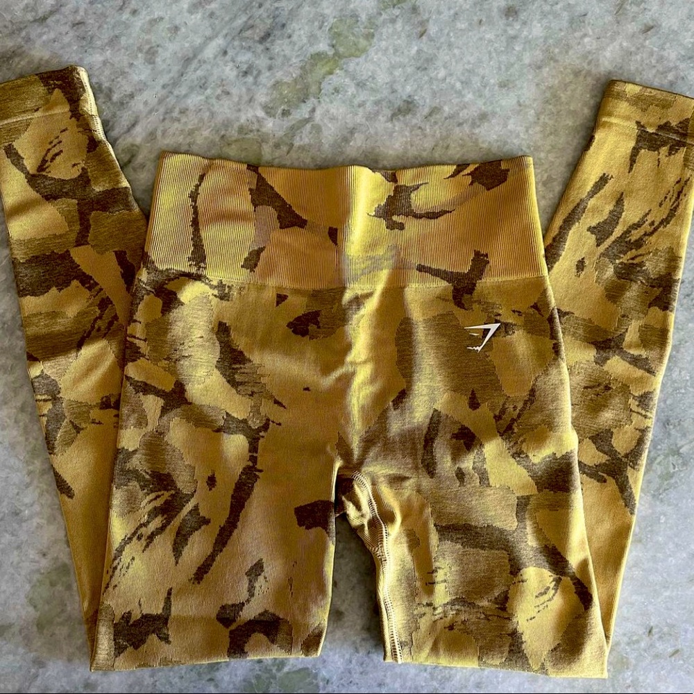 Gymshark Adapt Camo Seamless Savannah Yellow
